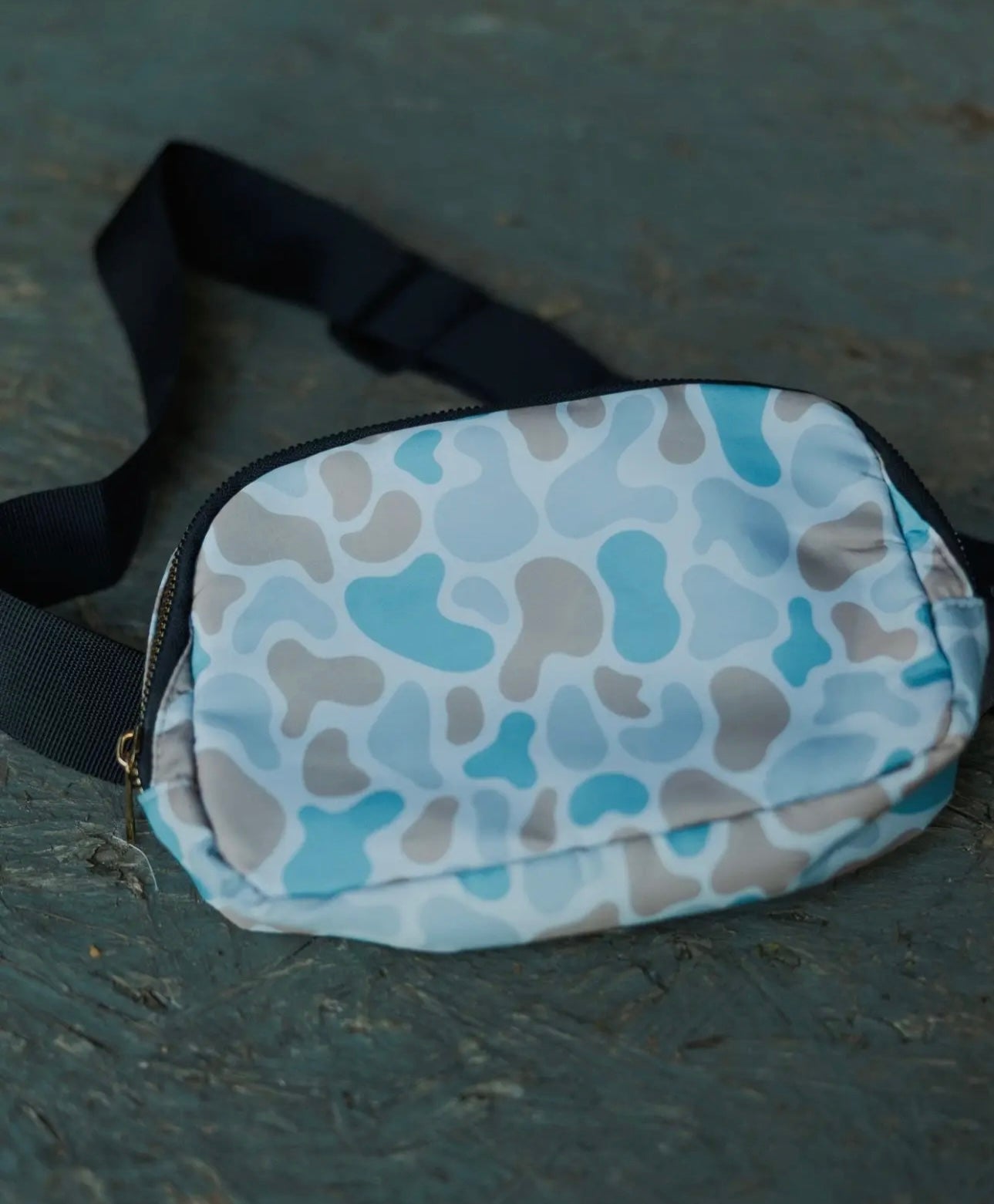 Crossbody buckle bag