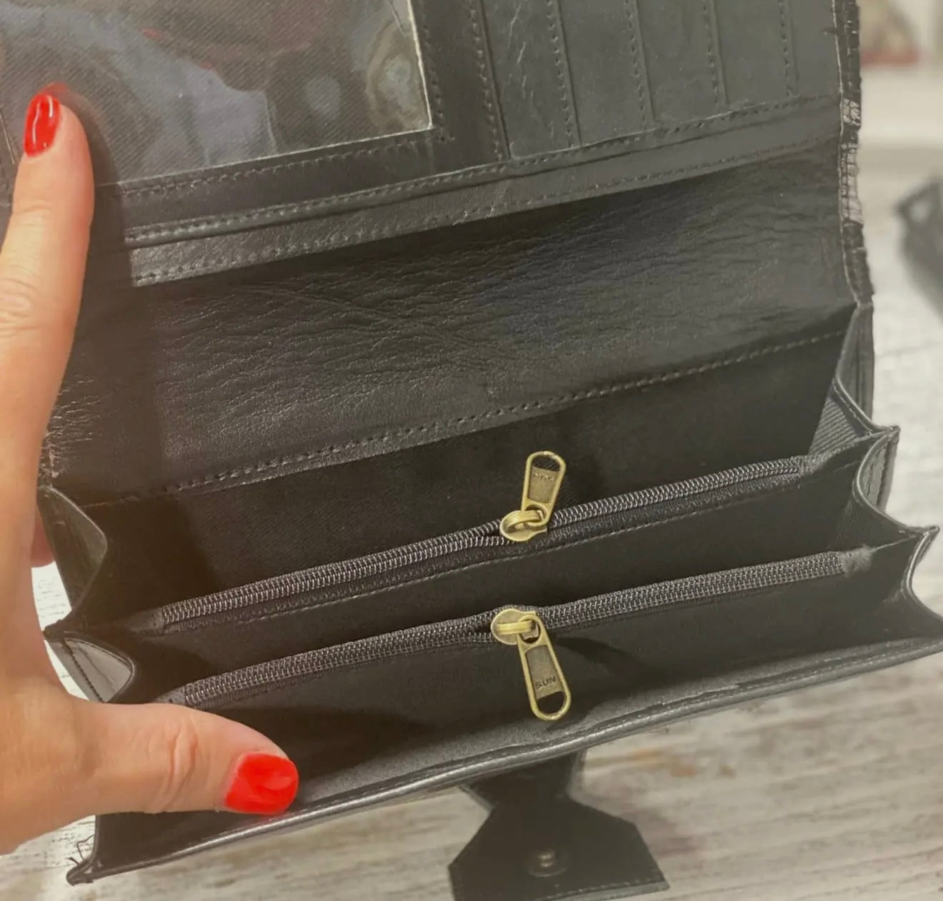 Black & Silver spec wallet